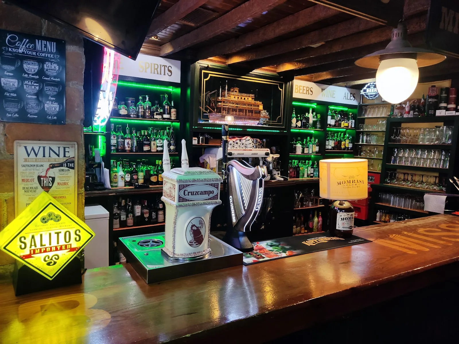 Pub Cervecería Mississippi Almuñécar foto 1